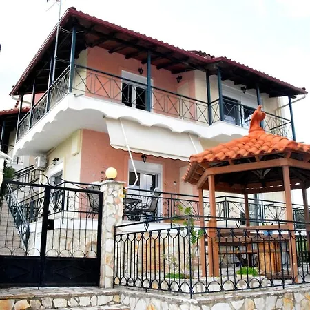 Dimitra's Little House Petalídhion