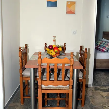 דירה Dimitra's Little House *